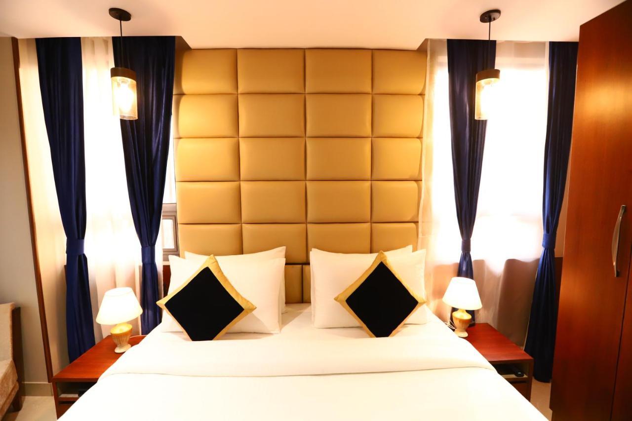 Sanca International Hotel In Patel Nagar Delhi Нью-Делі Екстер'єр фото