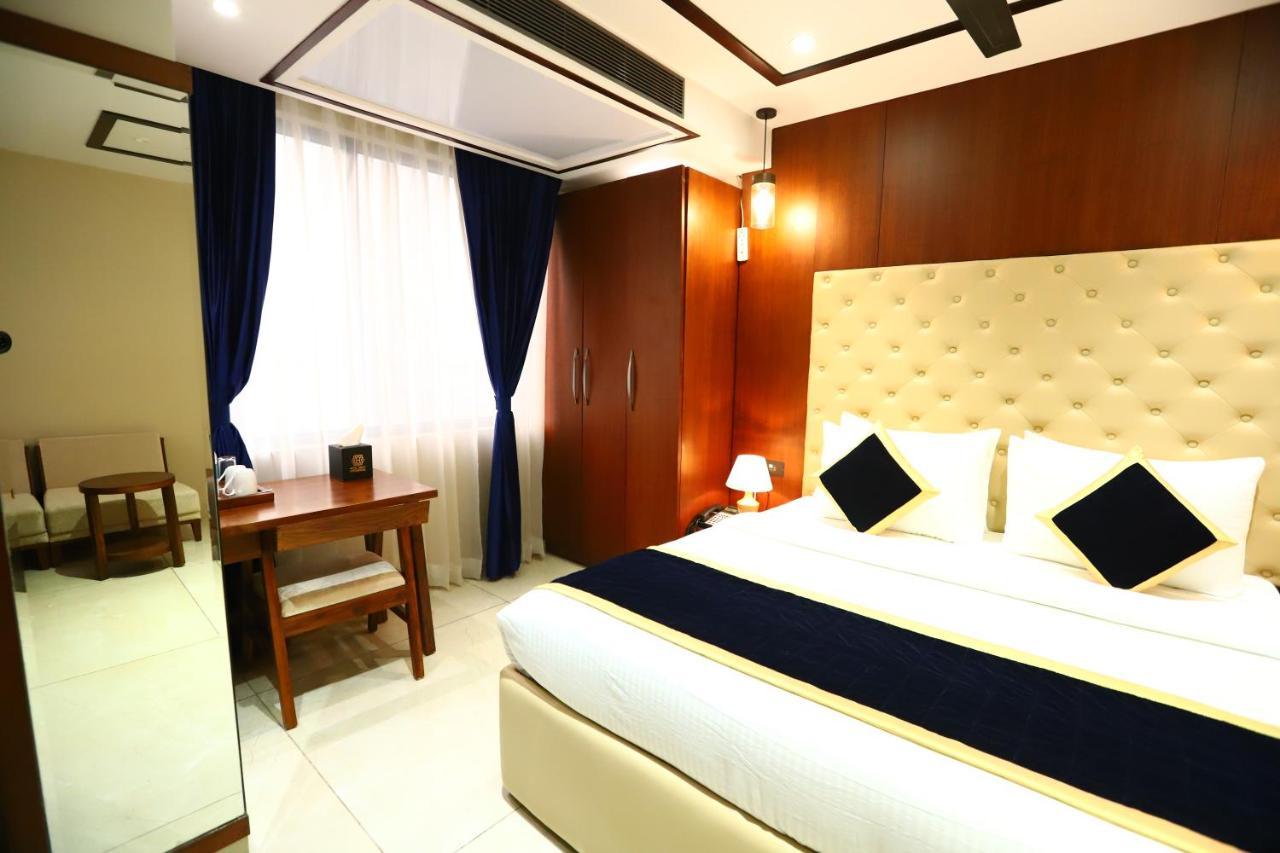 Sanca International Hotel In Patel Nagar Delhi Нью-Делі Екстер'єр фото