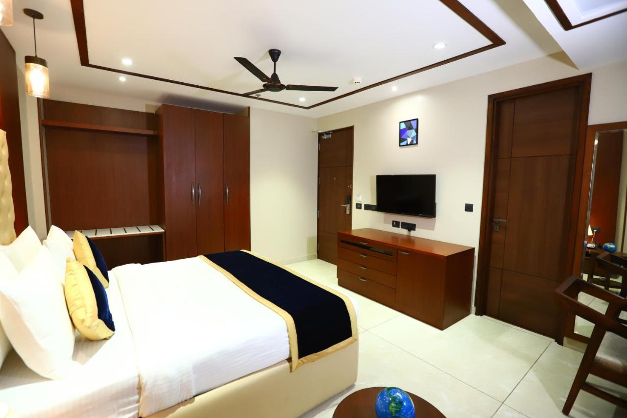 Sanca International Hotel In Patel Nagar Delhi Нью-Делі Екстер'єр фото